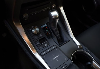 Подержанный автомобиль Lexus NX 2017 года (21 фото)