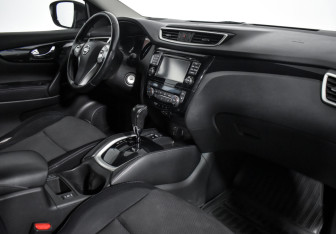 Подержанный автомобиль Nissan Qashqai 2014 года (13 фото)