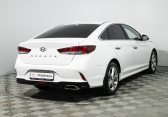 Подержанный автомобиль Hyundai Sonata 2019 года (5 фото)
