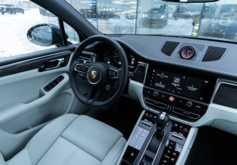 Новый Porsche Macan 2025 (8 фото)