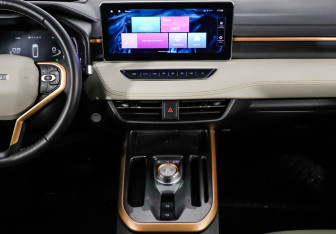 Подержанный автомобиль Haval Jolion 2023 года (15 фото)