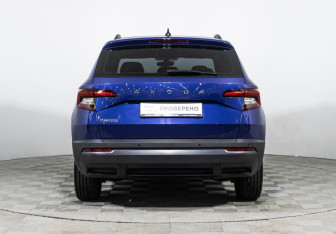 Подержанный автомобиль Skoda Karoq 2021 года (6 фото)