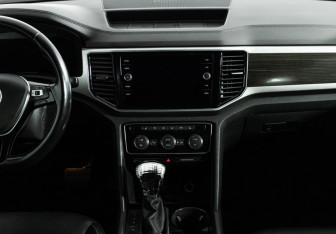 Подержанный автомобиль Volkswagen Teramont 2018 года (14 фото)