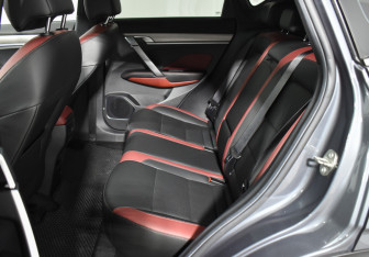 Подержанный автомобиль Geely Coolray 2022 года (11 фото)