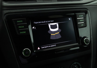 Подержанный автомобиль Skoda Rapid Liftback 2019 года (16 фото)