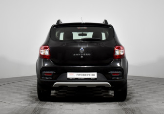 Подержанный автомобиль Renault Sandero 2020 года (6 фото)