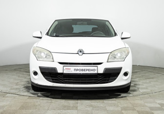 Подержанный автомобиль Renault Megane Hatchback 2010 года (2 фото)