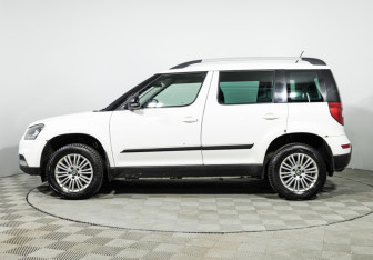 Подержанный автомобиль Skoda Yeti 2015 года (8 фото)