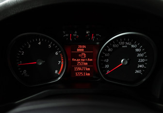 Подержанный автомобиль Ford Mondeo Sedan 2011 года (11 фото)