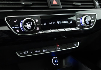 Подержанный автомобиль Audi A5 Coupe 2017 года (41 фото)