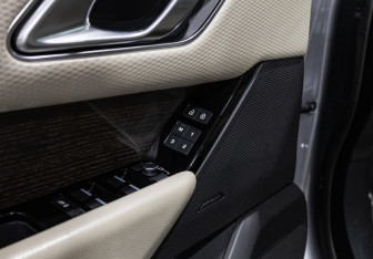 Подержанный автомобиль Land Rover Range Rover Velar 2021 года (15 фото)