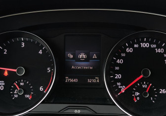 Подержанный автомобиль Volkswagen Passat Sedan 2018 года (34 фото)