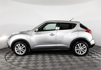 Подержанный автомобиль Nissan Juke 2012 года (8 фото)