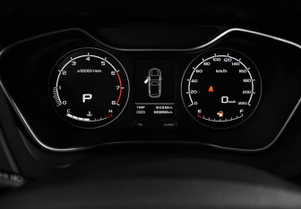 Подержанный автомобиль Geely Emgrand X7 2020 года (19 фото)