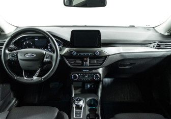 Подержанный автомобиль Ford Focus Wagon 2019 года (13 фото)