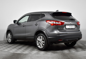 Подержанный автомобиль Nissan Qashqai 2018 года (7 фото)