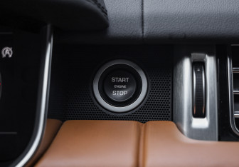 Подержанный автомобиль Land Rover Range Rover 2020 года (23 фото)