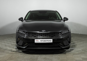Подержанный автомобиль Kia K5 2020 года (2 фото)