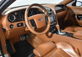 Подержанный автомобиль Bentley Continental GT Coupe 2007 года (9 фото)