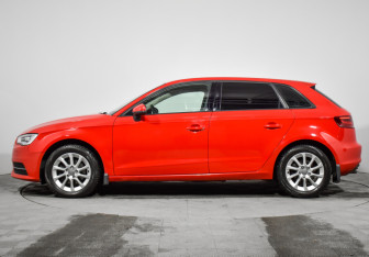 Подержанный автомобиль Audi A3 Hatchback 2013 года (8 фото)