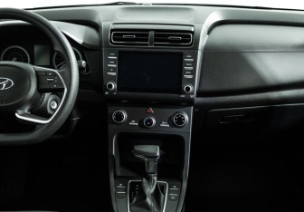 Подержанный автомобиль Hyundai Creta 2022 года (14 фото)