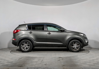 Подержанный автомобиль Kia Sportage 2011 года (4 фото)