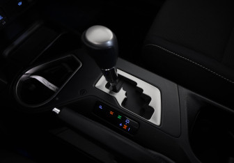 Подержанный автомобиль Toyota RAV4 2018 года (14 фото)