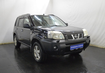 Подержанный автомобиль Nissan X-Trail 2006 года (3 фото)