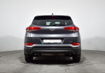Подержанный автомобиль Hyundai Tucson 2017 года (6 фото)