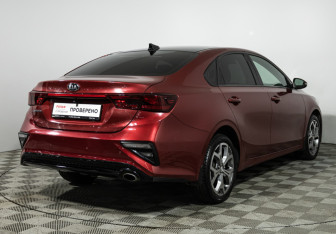 Подержанный автомобиль Kia Cerato Sedan 2019 года (5 фото)