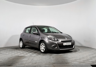 Подержанный автомобиль Renault Clio Hatchback 2010 года (3 фото)