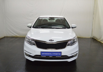 Подержанный автомобиль Kia Rio Sedan 2016 года (2 фото)