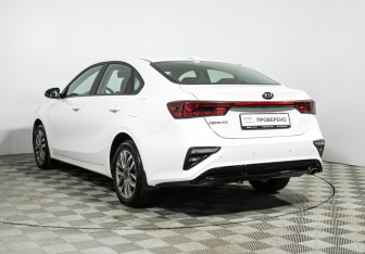 Подержанный автомобиль Kia Cerato Sedan 2020 года (7 фото)