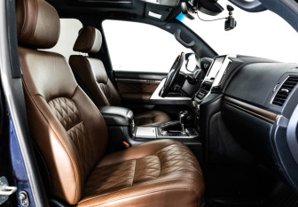 Подержанный автомобиль Toyota Land Cruiser Suv 2018 года (25 фото)