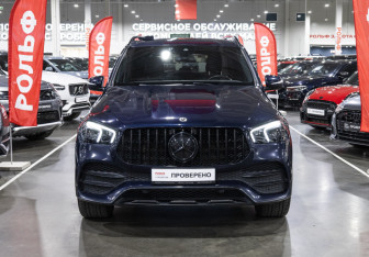 Подержанный автомобиль Mercedes-Benz GLE 2021 года (3 фото)