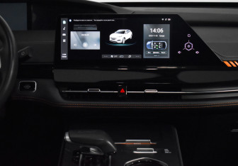 Подержанный автомобиль Changan UNI-K 2023 года (21 фото)