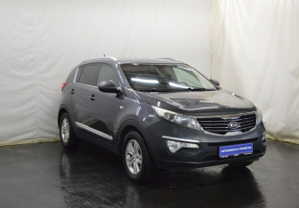 Подержанный автомобиль Kia Sportage 2012 года (3 фото)