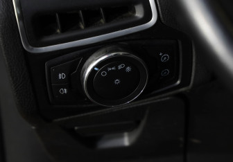 Подержанный автомобиль Ford Focus Hatchback 2011 года (21 фото)