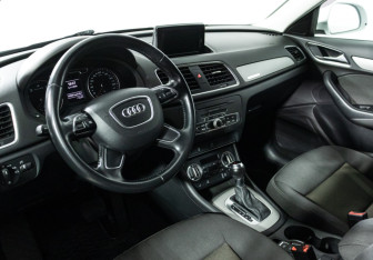 Подержанный автомобиль Audi Q3 2014 года (11 фото)