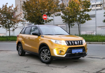 Подержанный автомобиль Suzuki Vitara 2019 года (18 фото)