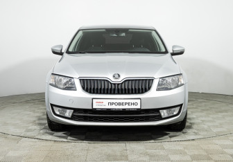 Подержанный автомобиль Skoda Octavia Liftback 2014 года (2 фото)