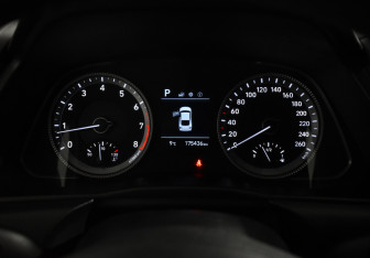 Подержанный автомобиль Hyundai Sonata 2021 года (19 фото)