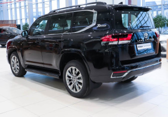 Новый Toyota Land Cruiser Suv 2026 (3 фото)