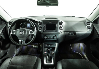 Подержанный автомобиль Volkswagen Tiguan 2013 года (13 фото)