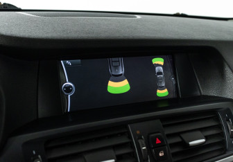 Подержанный автомобиль BMW X3 2010 года (15 фото)