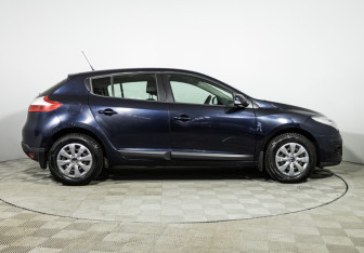 Подержанный автомобиль Renault Megane Hatchback 2012 года (4 фото)