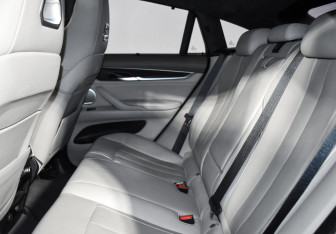 Подержанный автомобиль BMW X6 M 2017 года (13 фото)