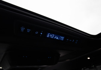 Подержанный автомобиль Toyota Alphard 2019 года (24 фото)