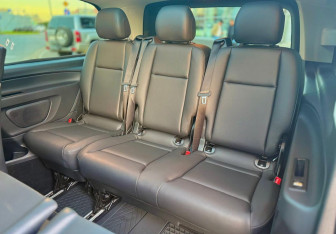 Подержанный автомобиль Mercedes-Benz Vito 2021 года (18 фото)