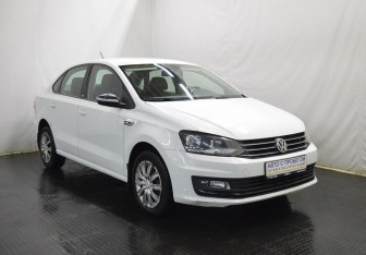 Подержанный автомобиль Volkswagen Polo Sedan 2017 года (3 фото)